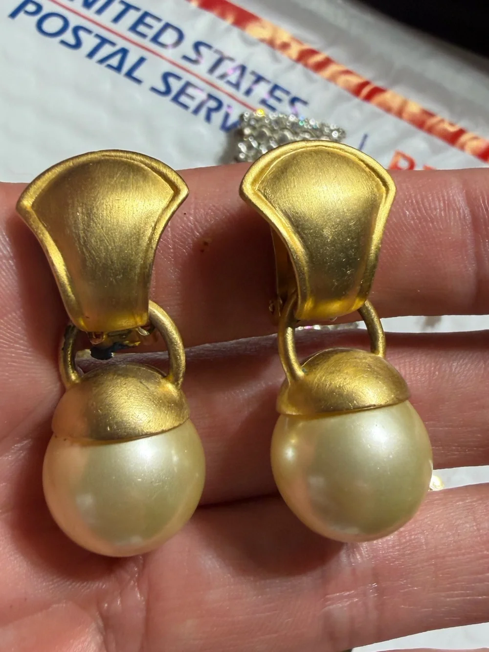 Vintage Gold Tone Cream Faux Pearl Drop Earrings